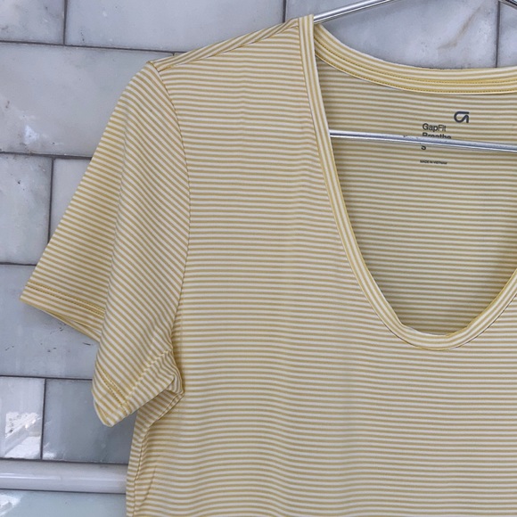 Gapfit Breathe Yellow & White Stripe Scoopneck Tee - Picture 4 of 7